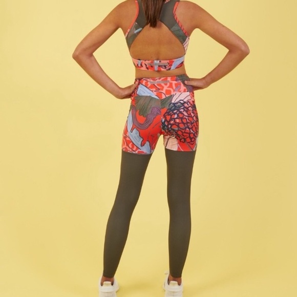 GYMSHARK x Nikki Blackketter Dynamic Legging Size Small - Picture 4 of 7